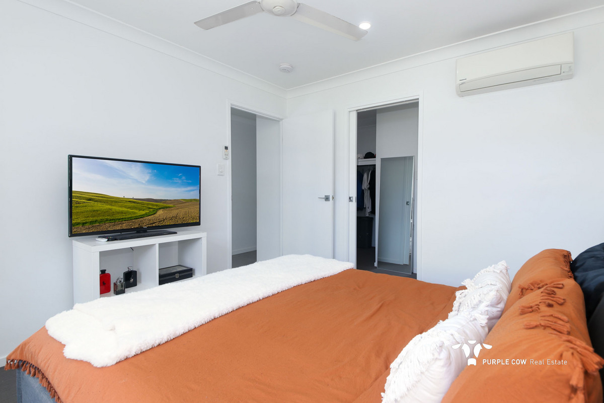 Rental: 12 Abington Street, Spring Mountain, QLD, 4300 photo-6