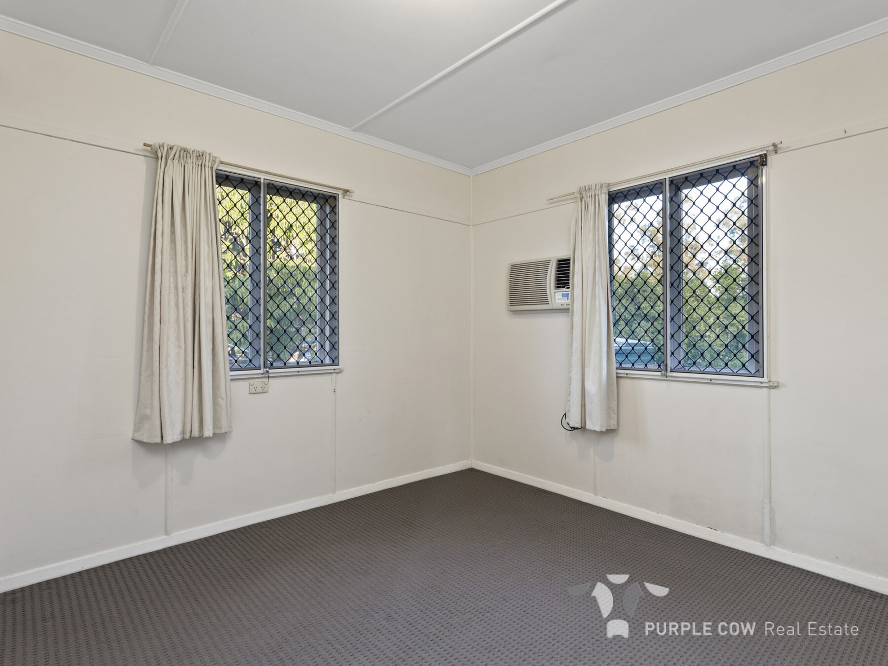Property: 6 Grenadier Circle, Ebbw Vale, QLD, 4304 photo-5