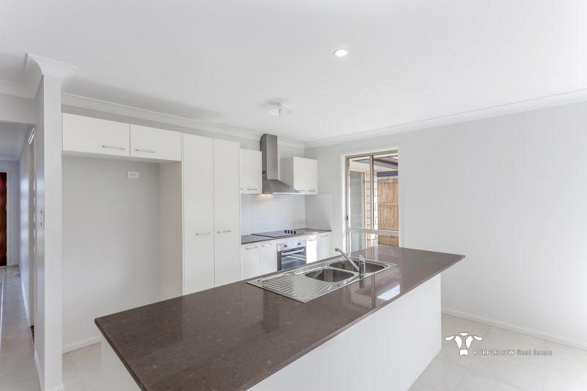 Rental: 6 Culgoa Drive, Plainland, QLD, 4341 photo-2