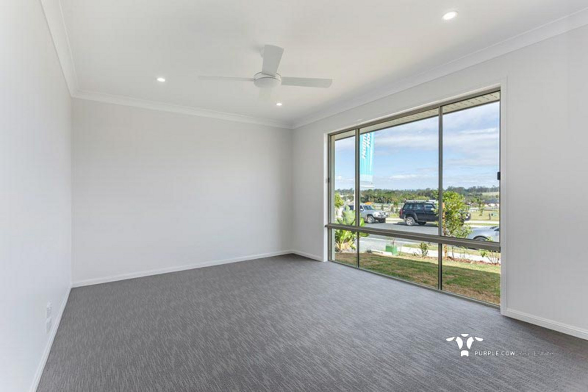 Rental: 6 Culgoa Drive, Plainland, QLD, 4341 photo-3