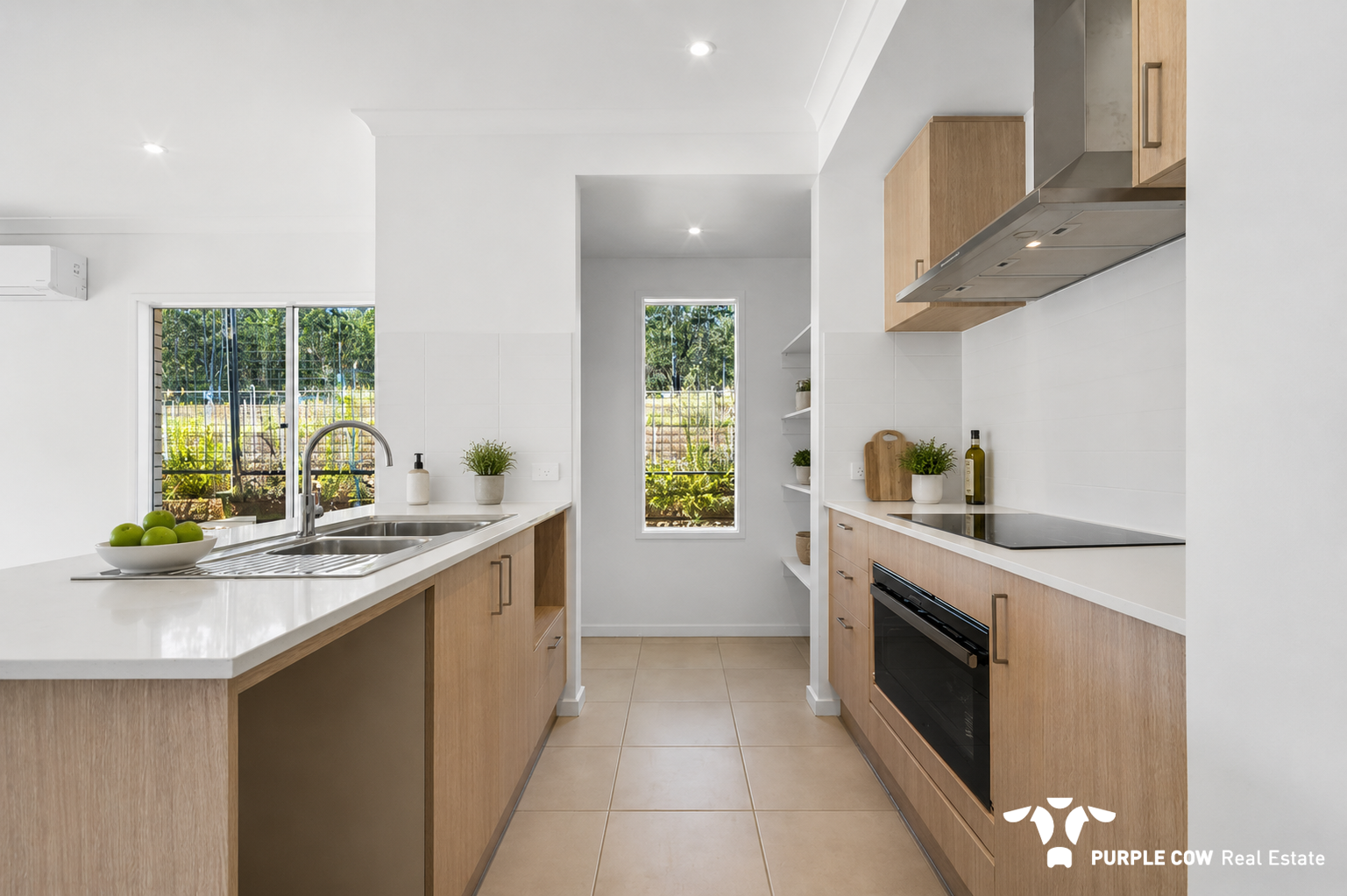 Rental: 20 Teewah Street, White Rock, QLD, 4306 photo-2