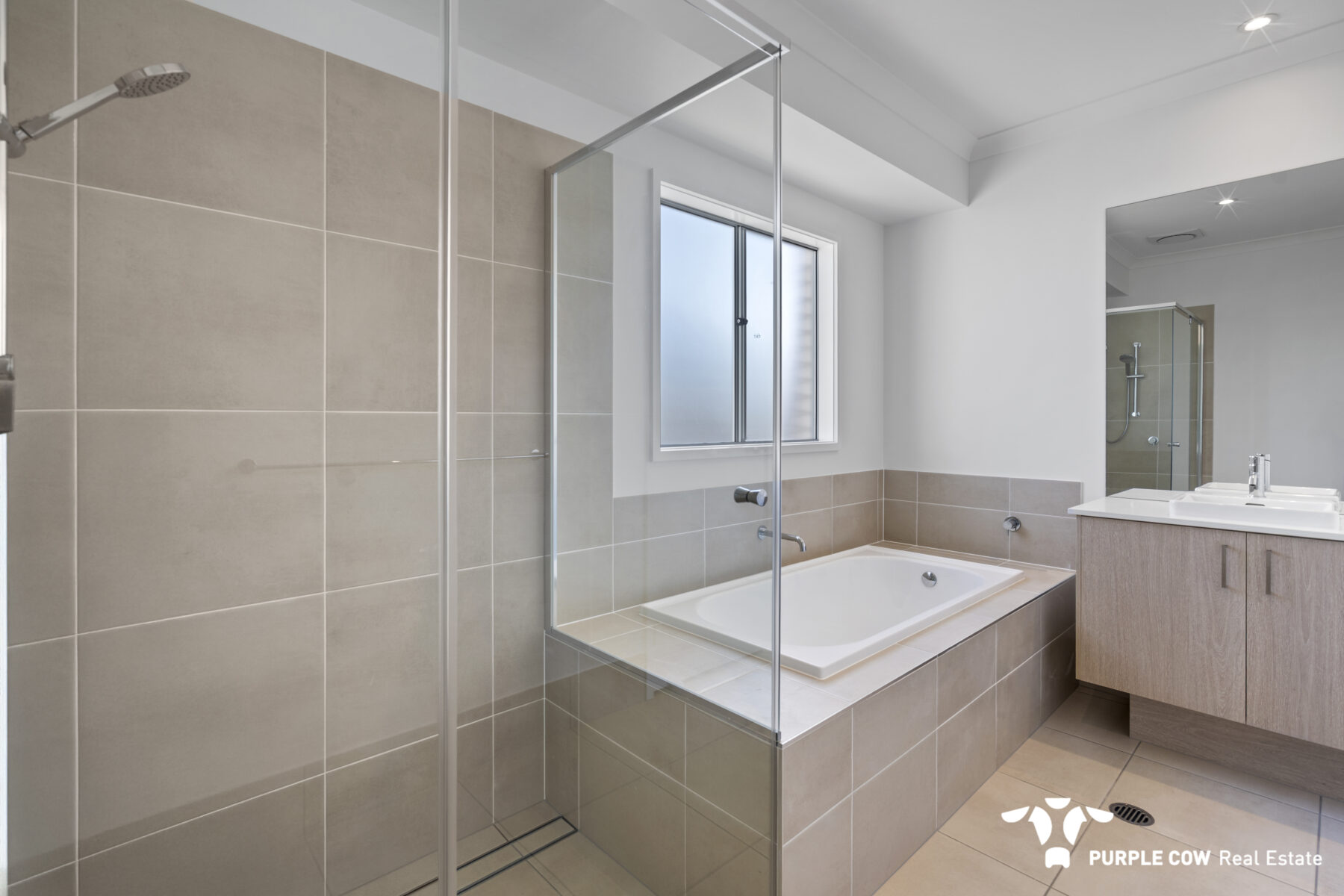 Rental: 20 Teewah Street, White Rock, QLD, 4306 photo-5