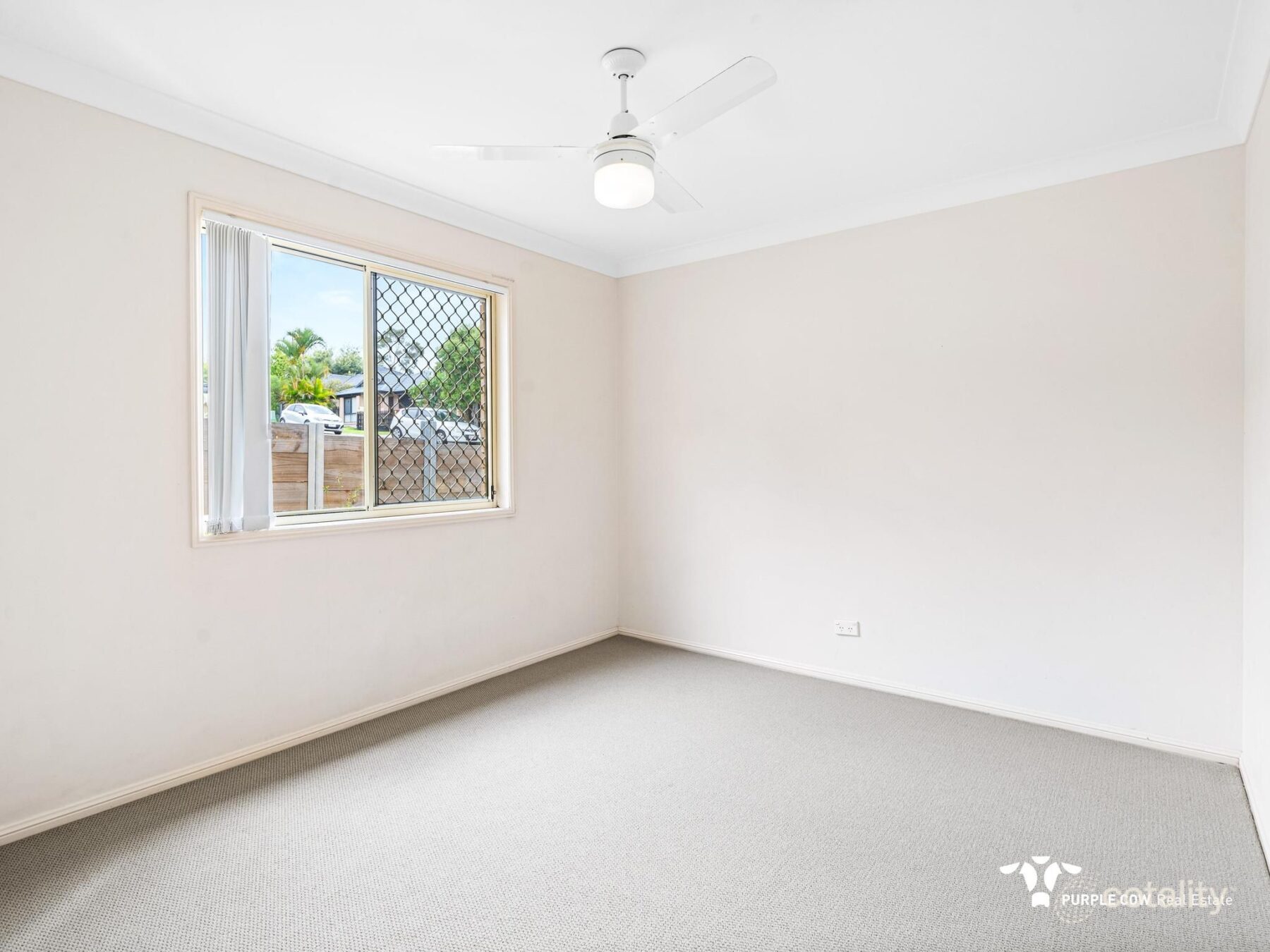 Rental: 22 Lloyd Bird Crescent, Springfield Lakes, QLD, 4300 photo-6