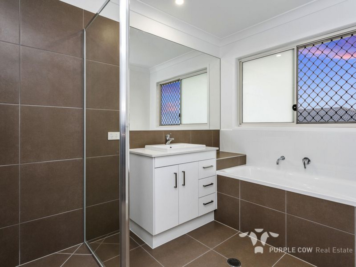 Rental: BELLBIRD PARK, QLD, 4300 photo-11