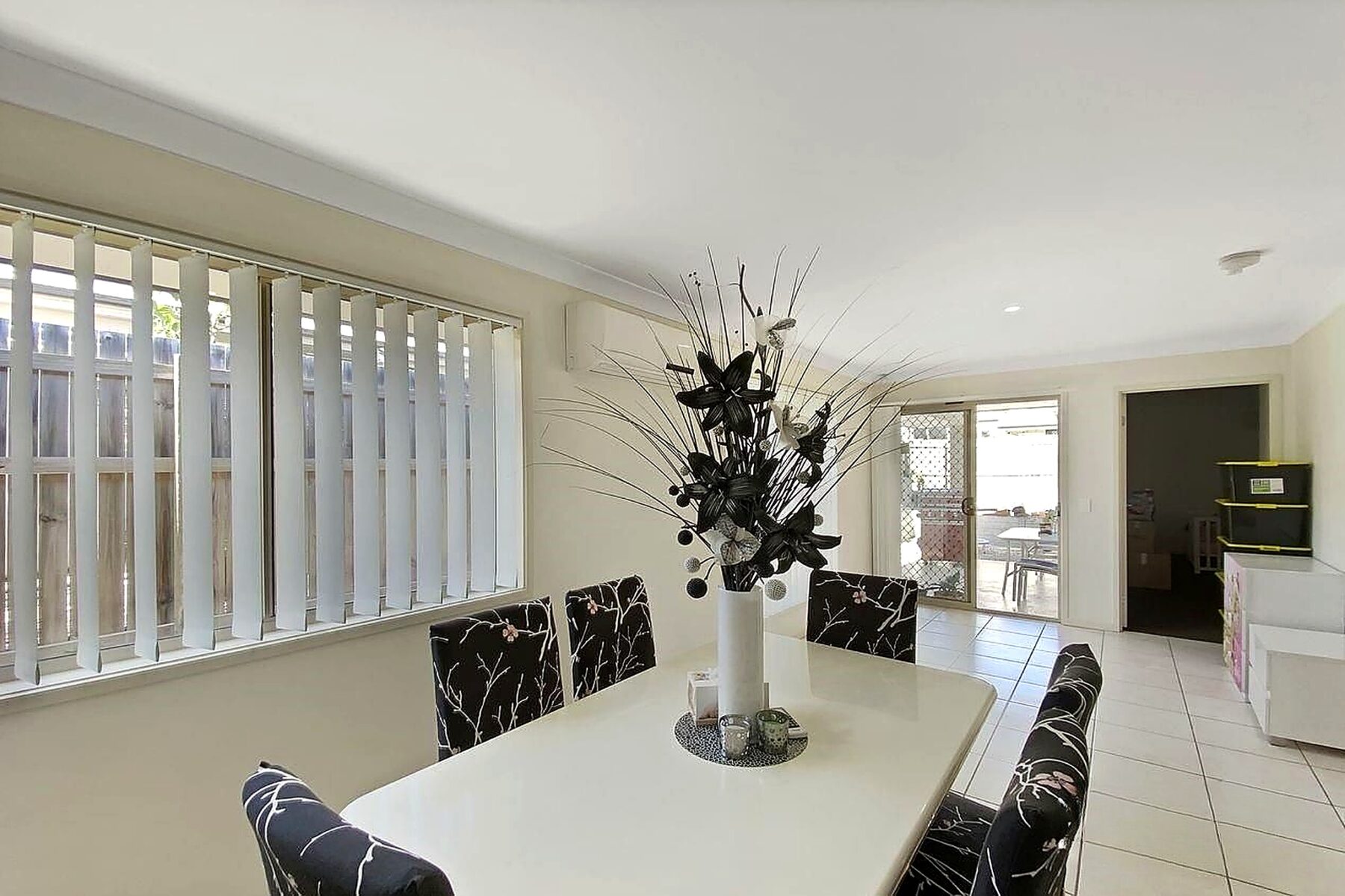 Rental: 20 Francisca Drive, Augustine Heights, QLD, 4300 photo-2