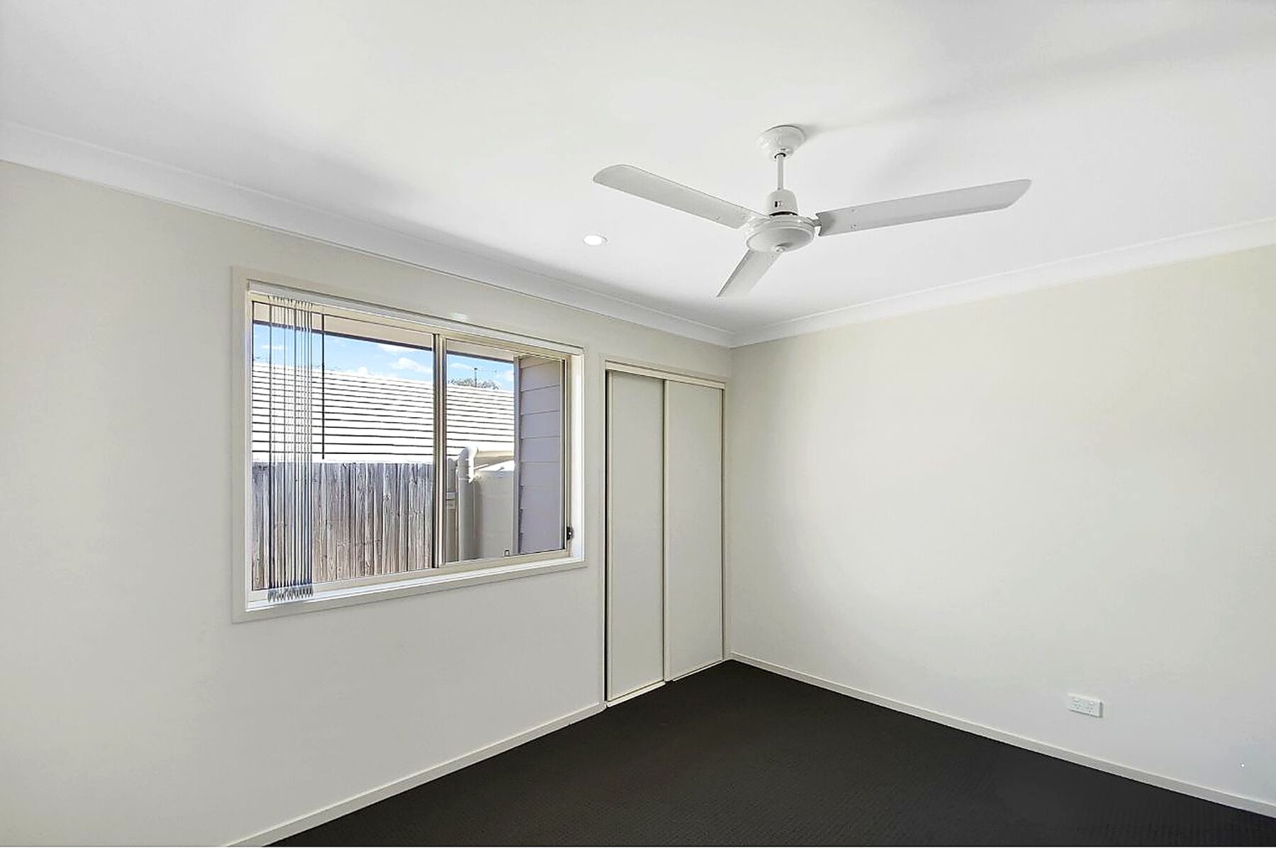 Rental: 20 Francisca Drive, Augustine Heights, QLD, 4300 photo-6