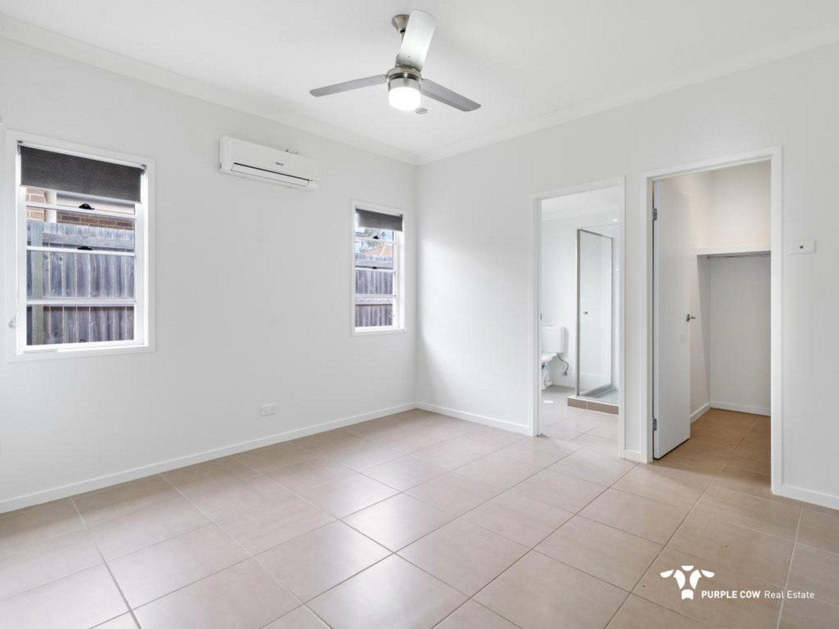 Rental: 17 Grand Canyon Drive, Springfield Lakes, QLD, 4300 photo-3