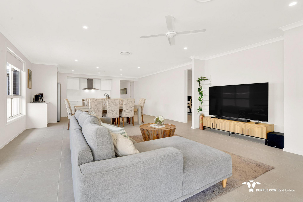 Rental: Greenbank, QLD, 4124 photo-6