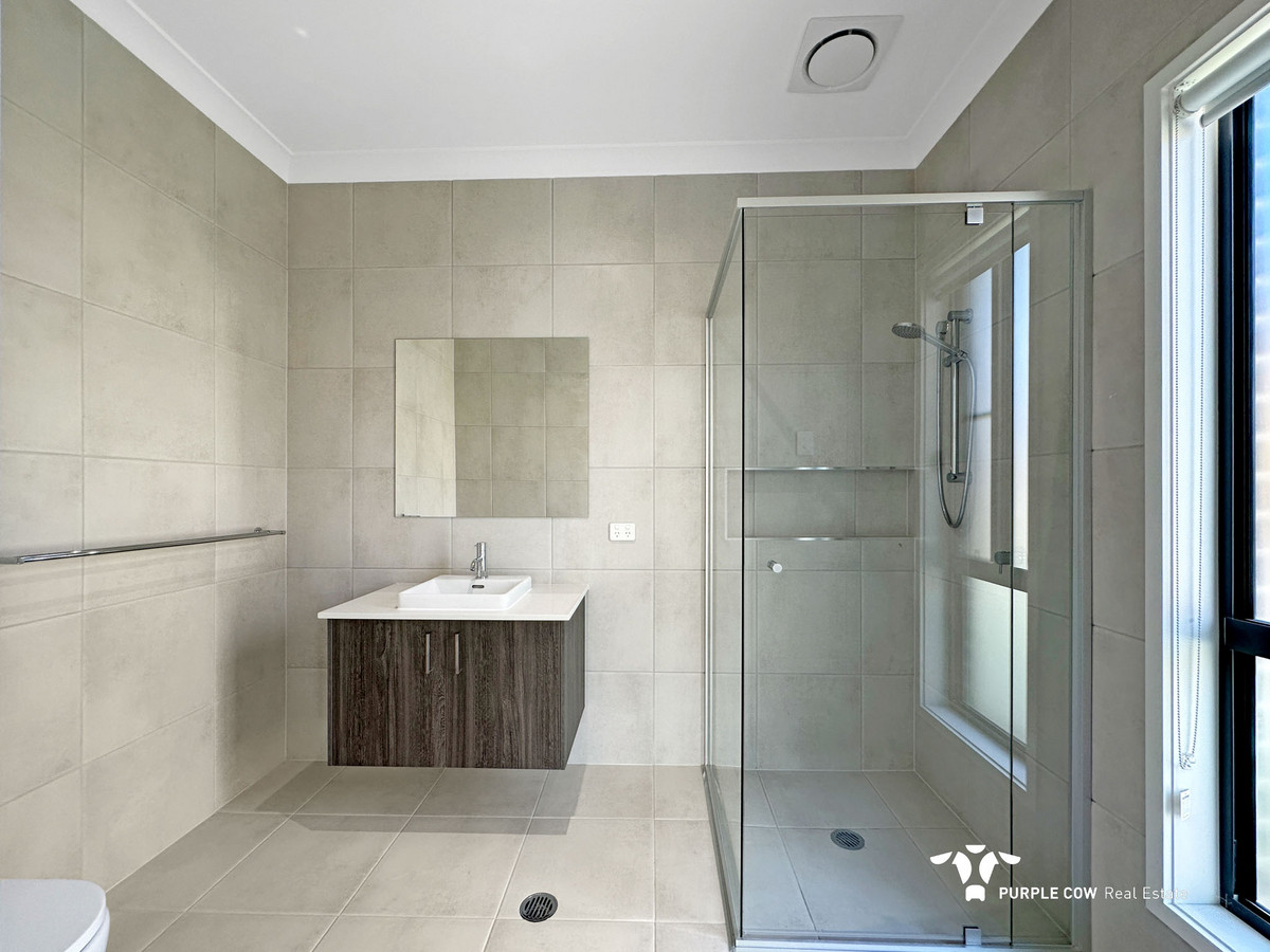 Rental: Plainland, QLD, 4341 photo-9