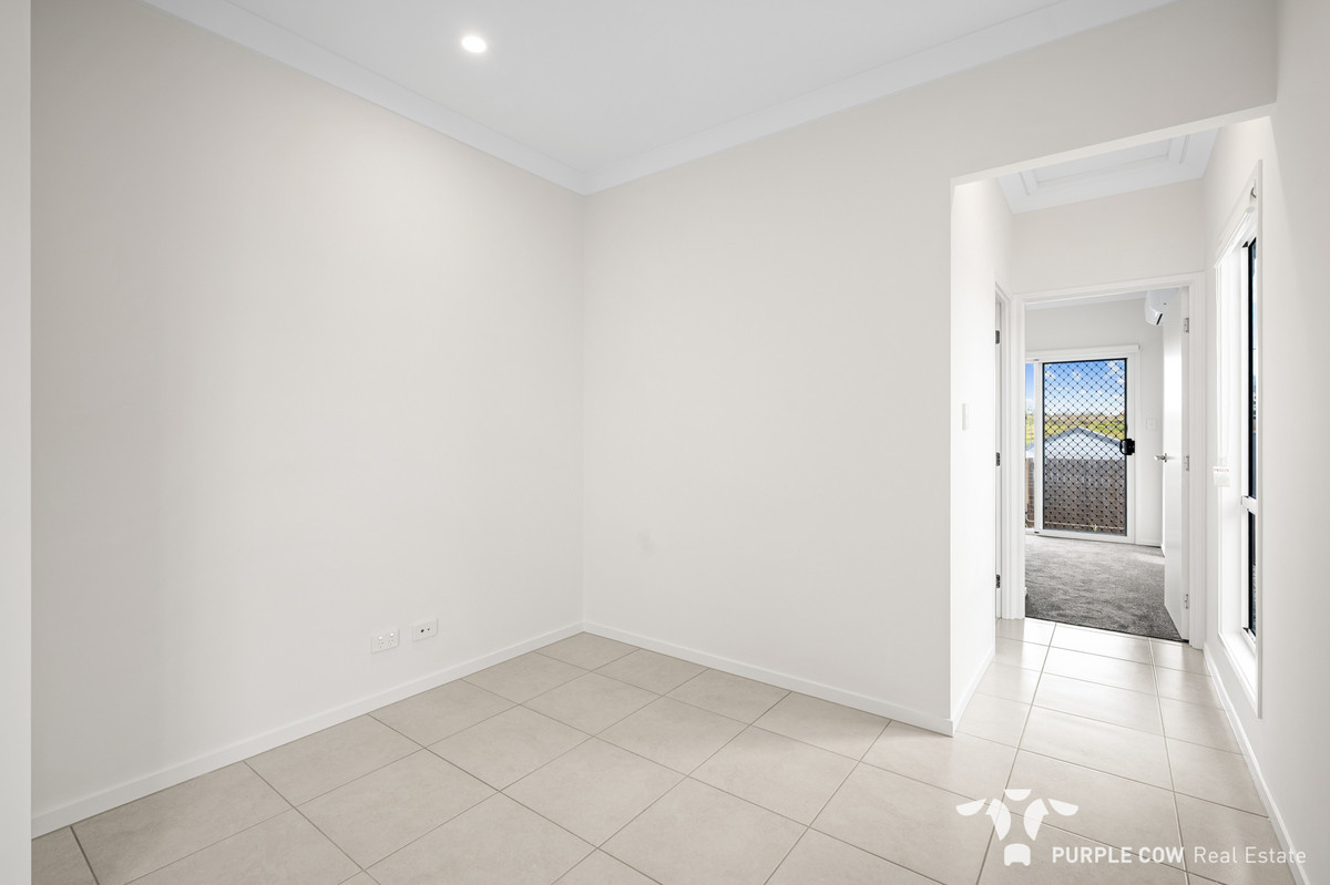 Rental: 2/13 Amber Court, Redbank Plains, QLD, 4301 photo-4