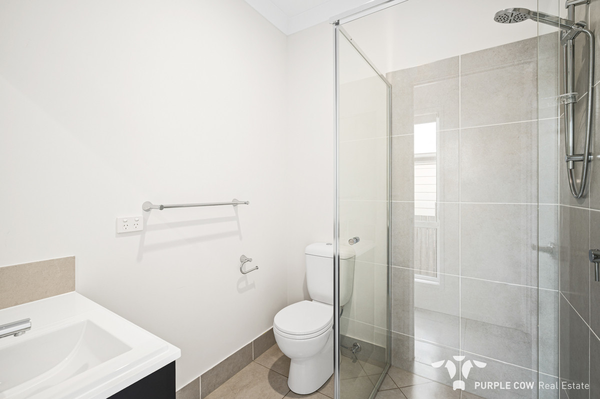Rental: 2/13 Amber Court, Redbank Plains, QLD, 4301 photo-10