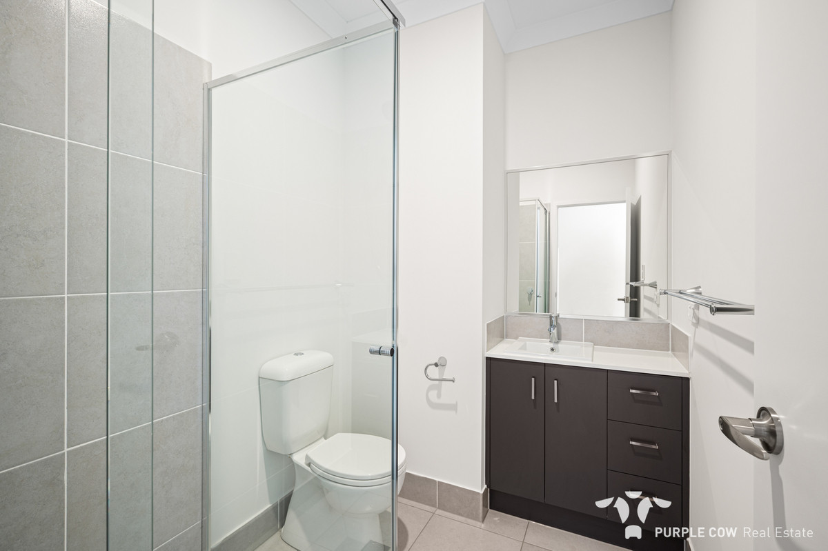 Rental: 2/13 Amber Court, Redbank Plains, QLD, 4301 photo-9
