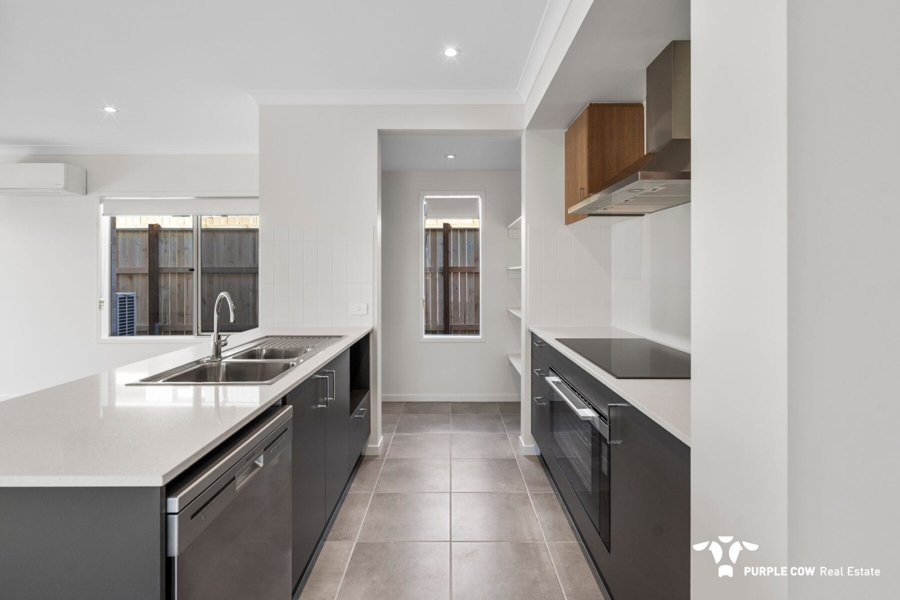 Rental: 11 Hills Crescent, Redbank Plains, QLD, 4301 photo-2
