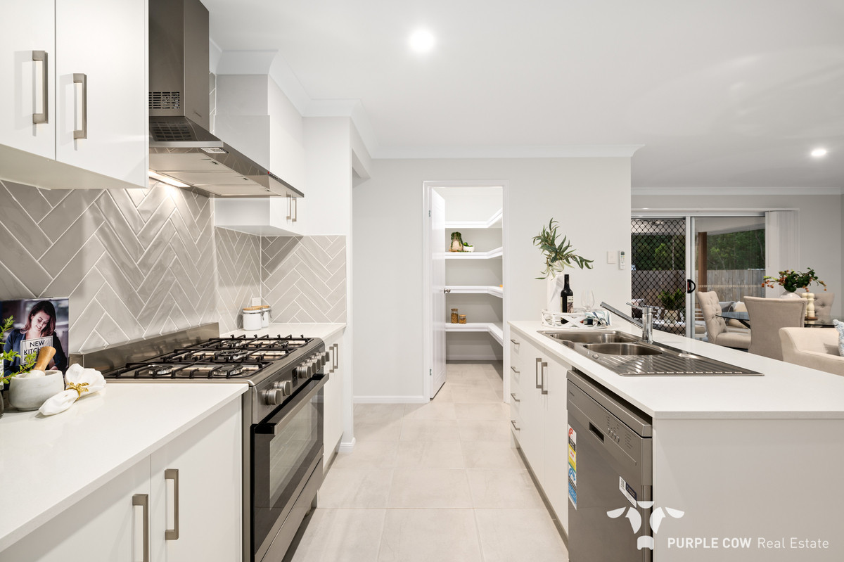 Rental: Spring Mountain, QLD, 4300 photo-8