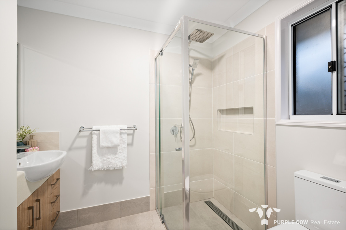 Rental: Spring Mountain, QLD, 4300 photo-14