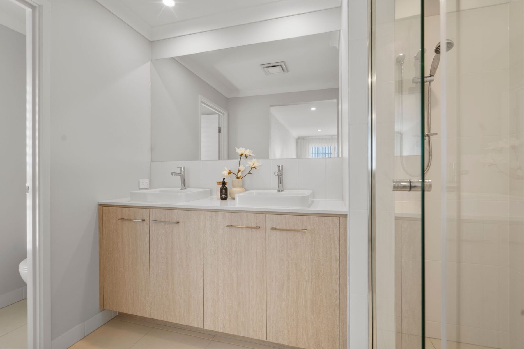 Rental: 2 Peterson Way, White Rock, QLD, 4306 photo-11