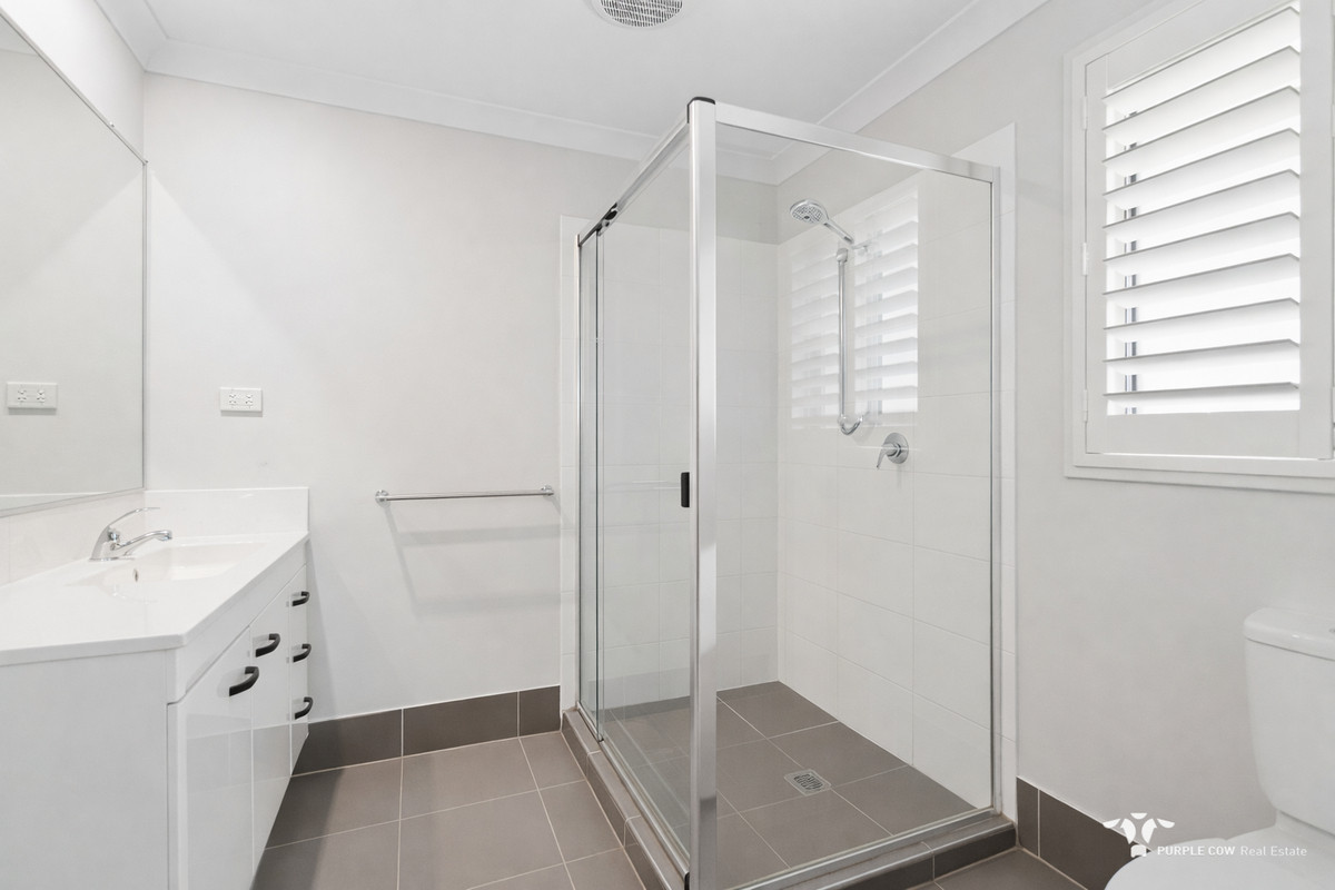 Rental: 14 Lomandra Street, Deebing Heights, QLD, 4306 photo-9
