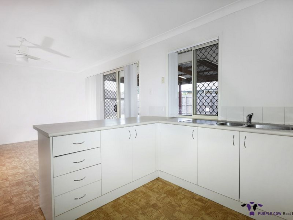 Rental: 4 Barambah Court, Redbank Plains, QLD, 4301 photo-5