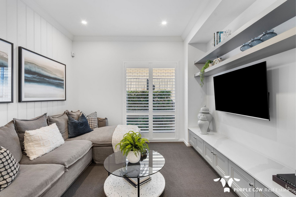 Rental: 23 Foley Way, White Rock, QLD, 4306 photo-2