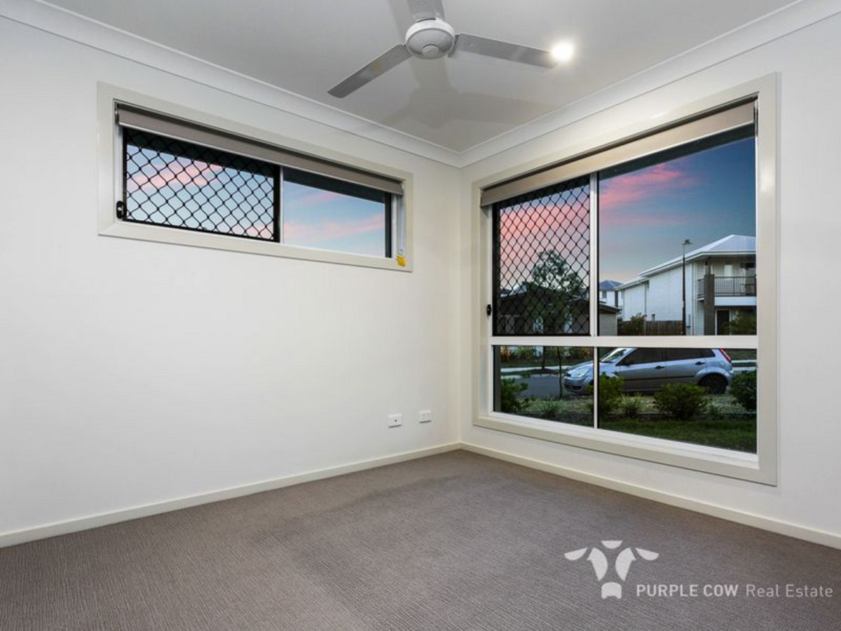 Rental: 7 Trinity Crescent, Springfield Lakes, QLD, 4300 photo-5
