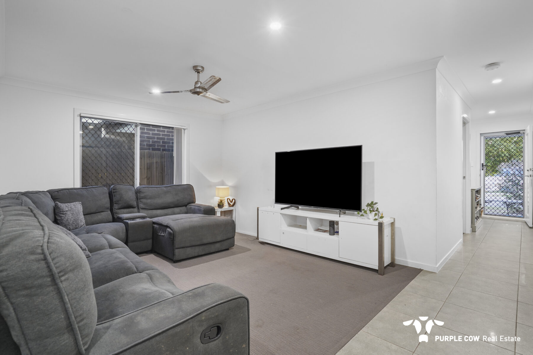 Rental: 140 Joy Chambers Circuit, Ripley, QLD, 4306 photo-6