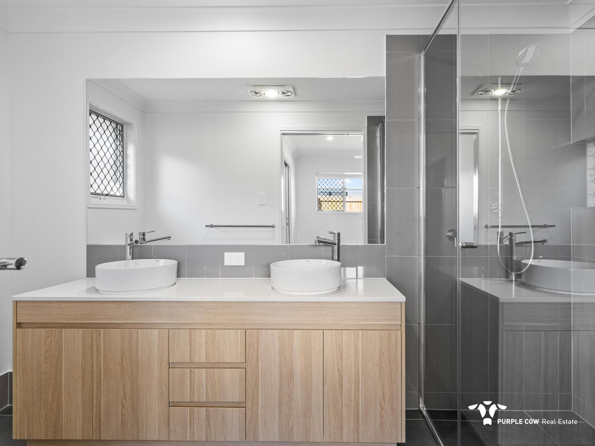 Rental: 59 Tomaree Road, White Rock, QLD, 4306 photo-4