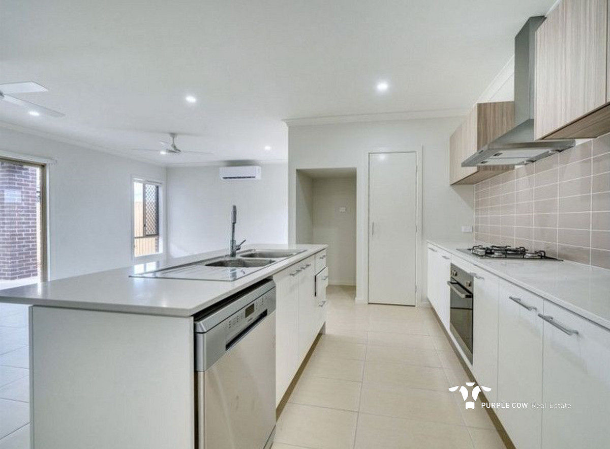 Rental: Spring Mountain, QLD, 4300 photo-1