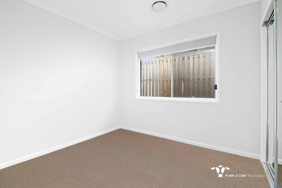 Rental: 39 Lang Street, White Rock, QLD, 4306 photo-10