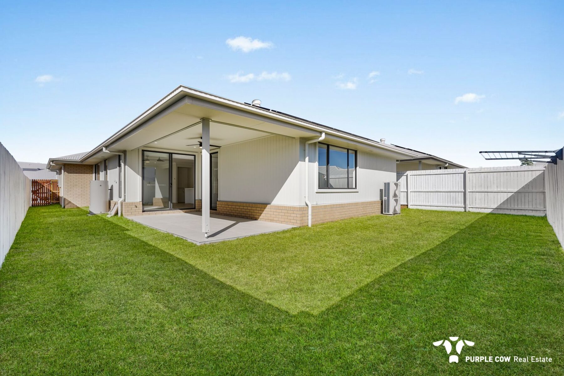 Rental: 160 Guroman Drive, Greenbank, QLD, 4124 photo-7