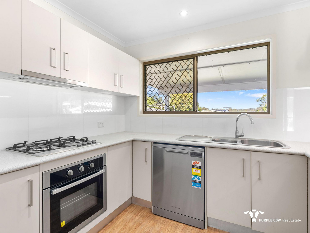 Rental: Bellbird Park, QLD, 4300 photo-5