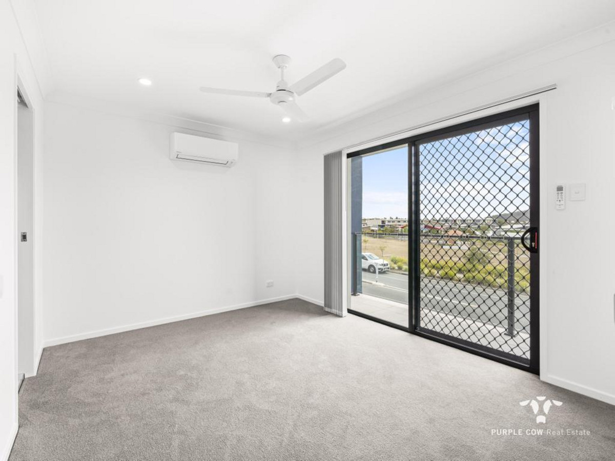 Rental: 165 Spring Mountain Boulevard, Spring Mountain, QLD, 4300 photo-5