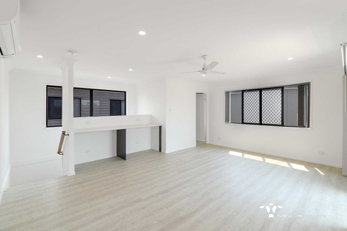 Rental: 165 Spring Mountain Boulevard, Spring Mountain, QLD, 4300 photo-8