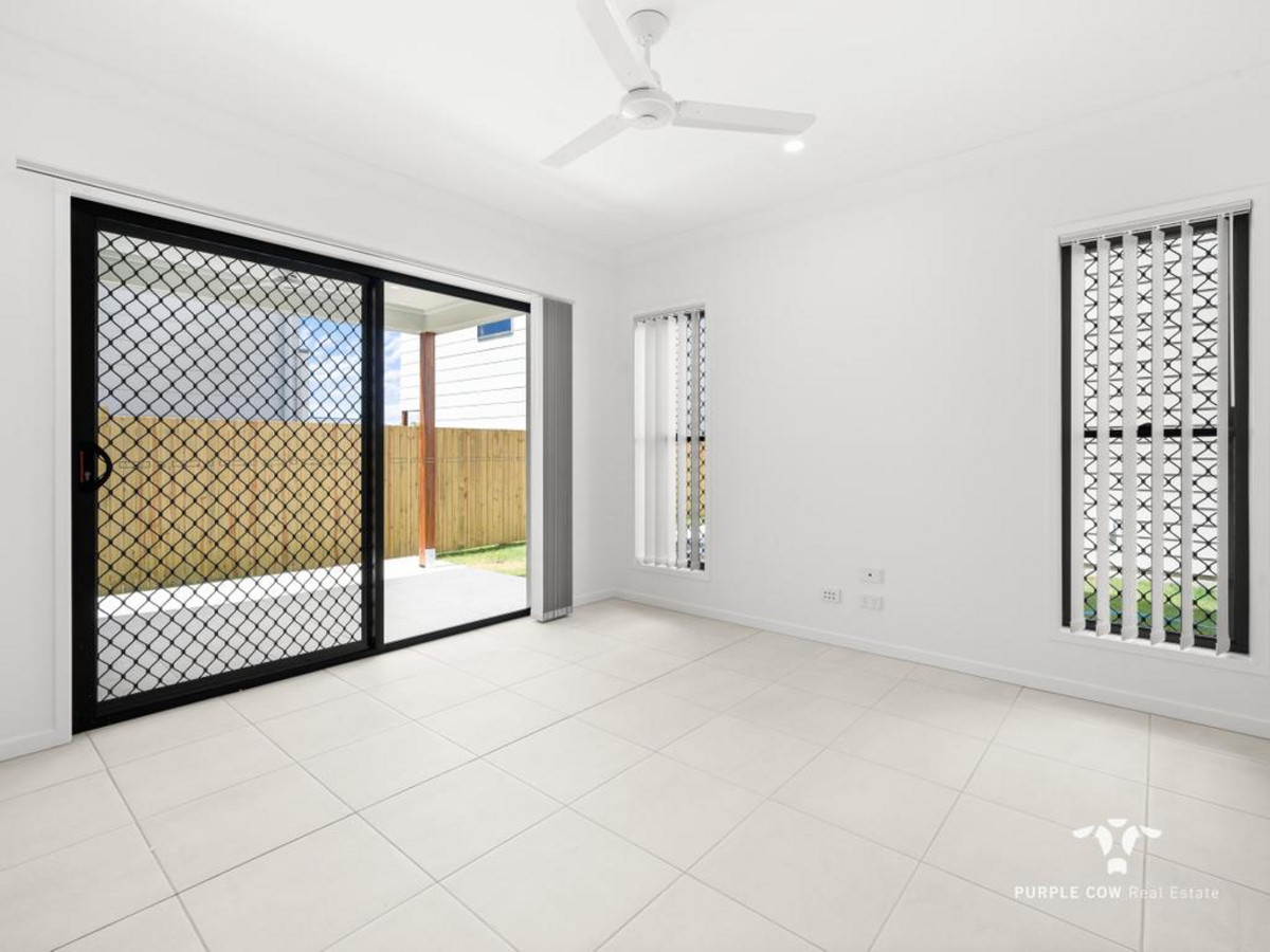 Rental: 165 Spring Mountain Boulevard, Spring Mountain, QLD, 4300 photo-9