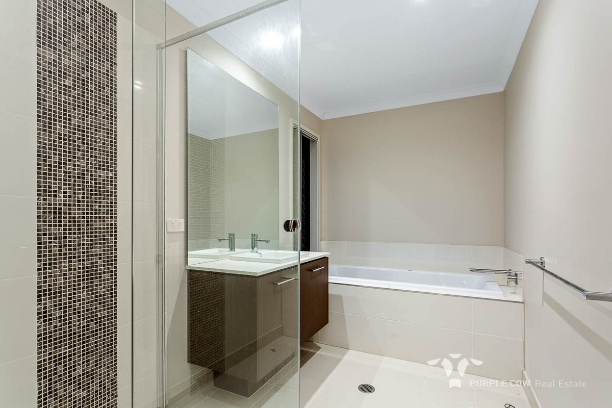 Rental: Springfield Lakes, QLD, 4300 photo-7