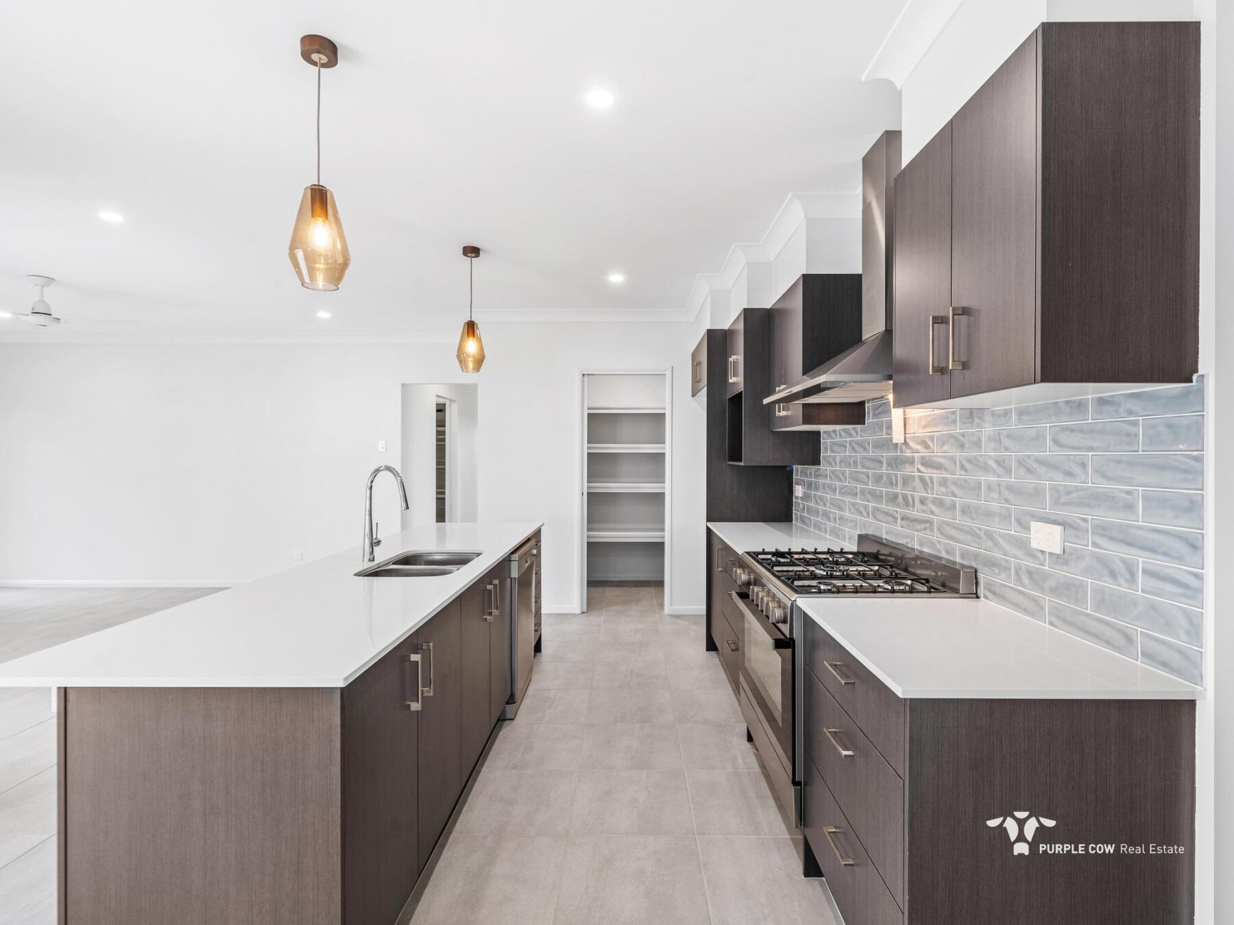 Rental: 26 Florida Crescent, Spring Mountain, QLD, 4300 photo-3