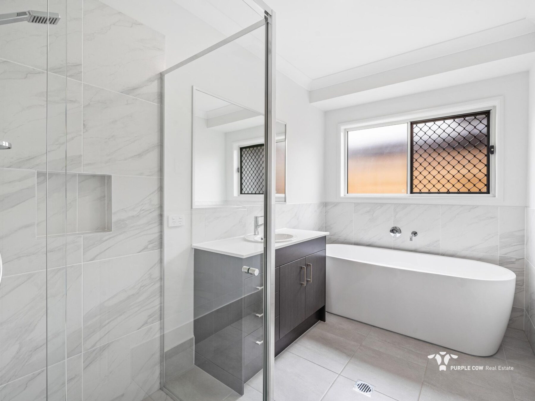 Rental: 26 Florida Crescent, Spring Mountain, QLD, 4300 photo-8