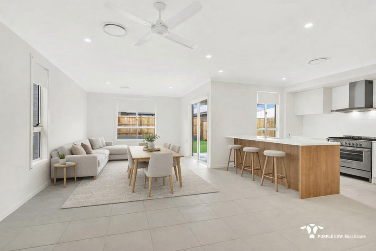 Rental: 22 Crimson Street, Greenbank, QLD, 4124 photo-1
