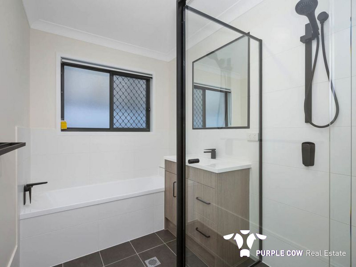 Rental: 30 Balm Avenue, SPRING MOUNTAIN, QLD, 4300 photo-4