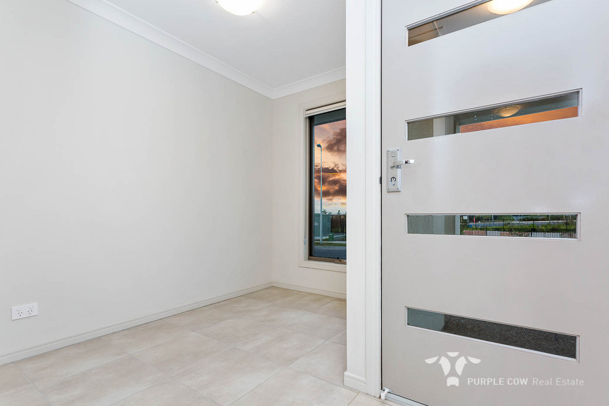 Rental: Spring Mountain, QLD, 4300 photo-6