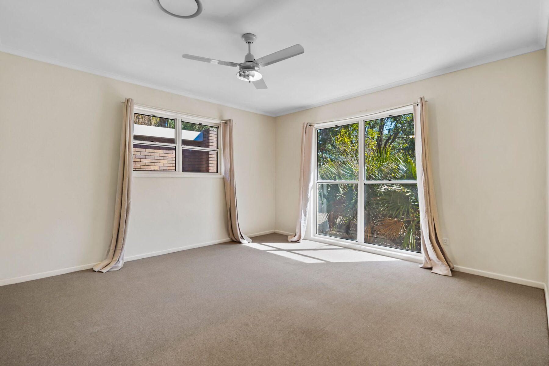 Rental: Redbank Plains, QLD, 4301 photo-14
