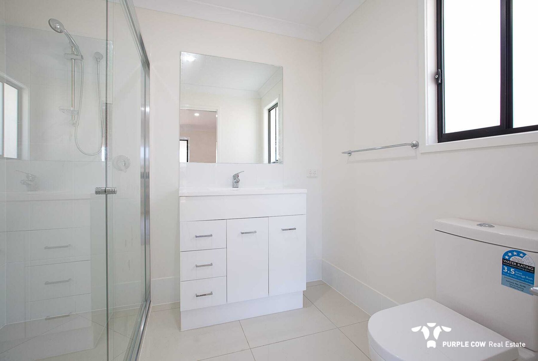 Rental: 16 Wood Drive, Redbank Plains, QLD, 4301 photo-5