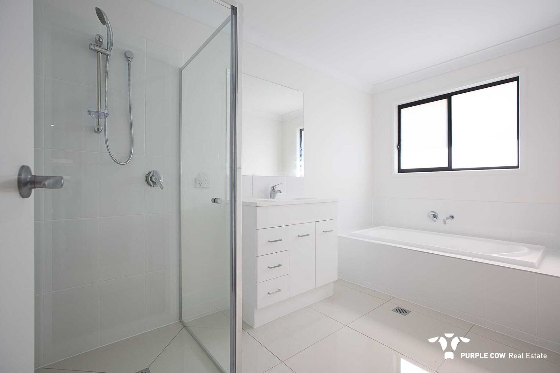 Rental: 16 Wood Drive, Redbank Plains, QLD, 4301 photo-9