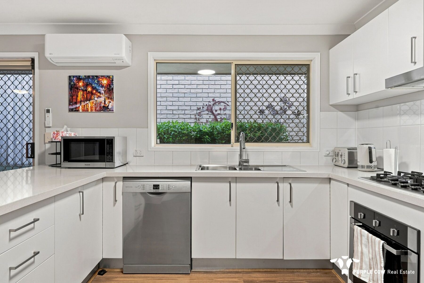 Rental: 43 Flinders Crescent, Forest Lake, QLD, 4078 photo-3