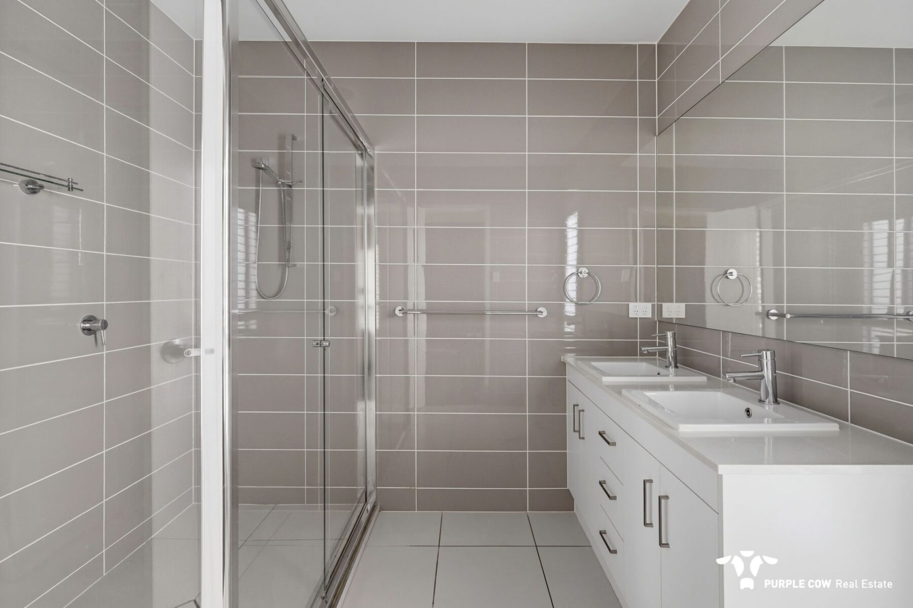 Rental: Spring Mountain, QLD, 4300 photo-5