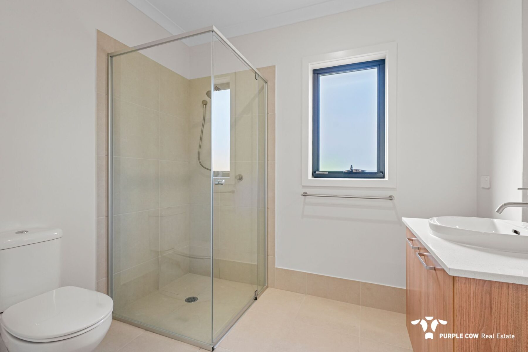 Rental: 32 Sangria Avenue, Greenbank, QLD, 4124 photo-4