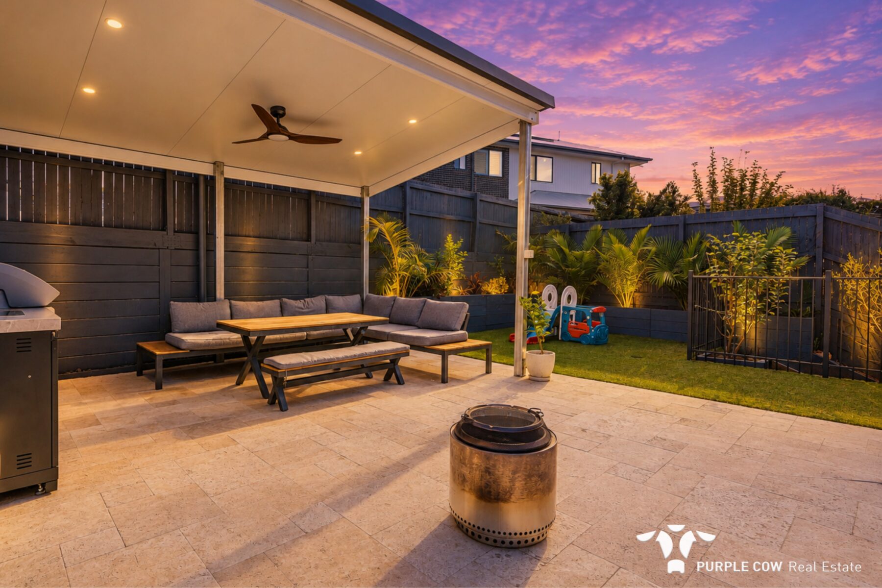 Property: 37 Broxburn Circuit, Spring Mountain, QLD, 4300 photo-2