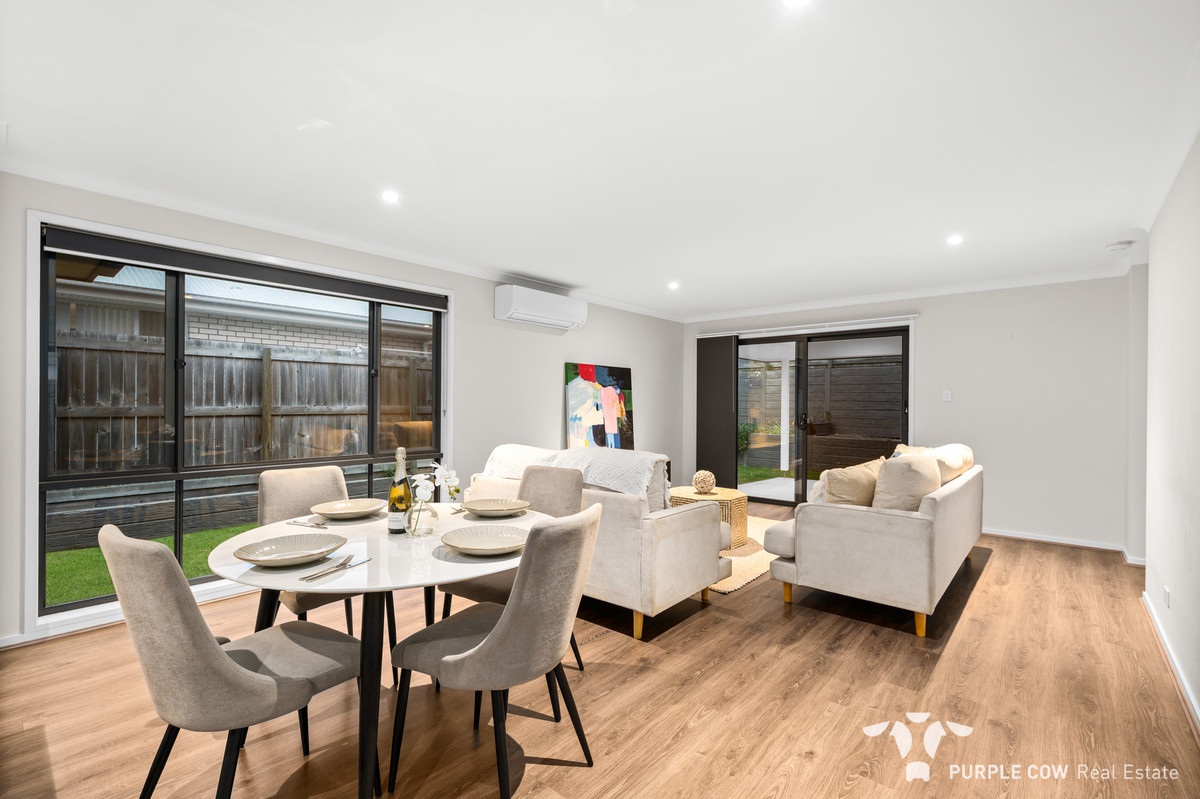 Rental: Greenbank, QLD, 4124 photo-2