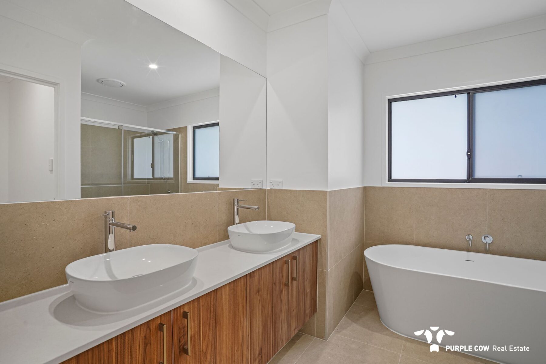 Rental: 11 Copland Place, Spring Mountain, QLD, 4300 photo-8
