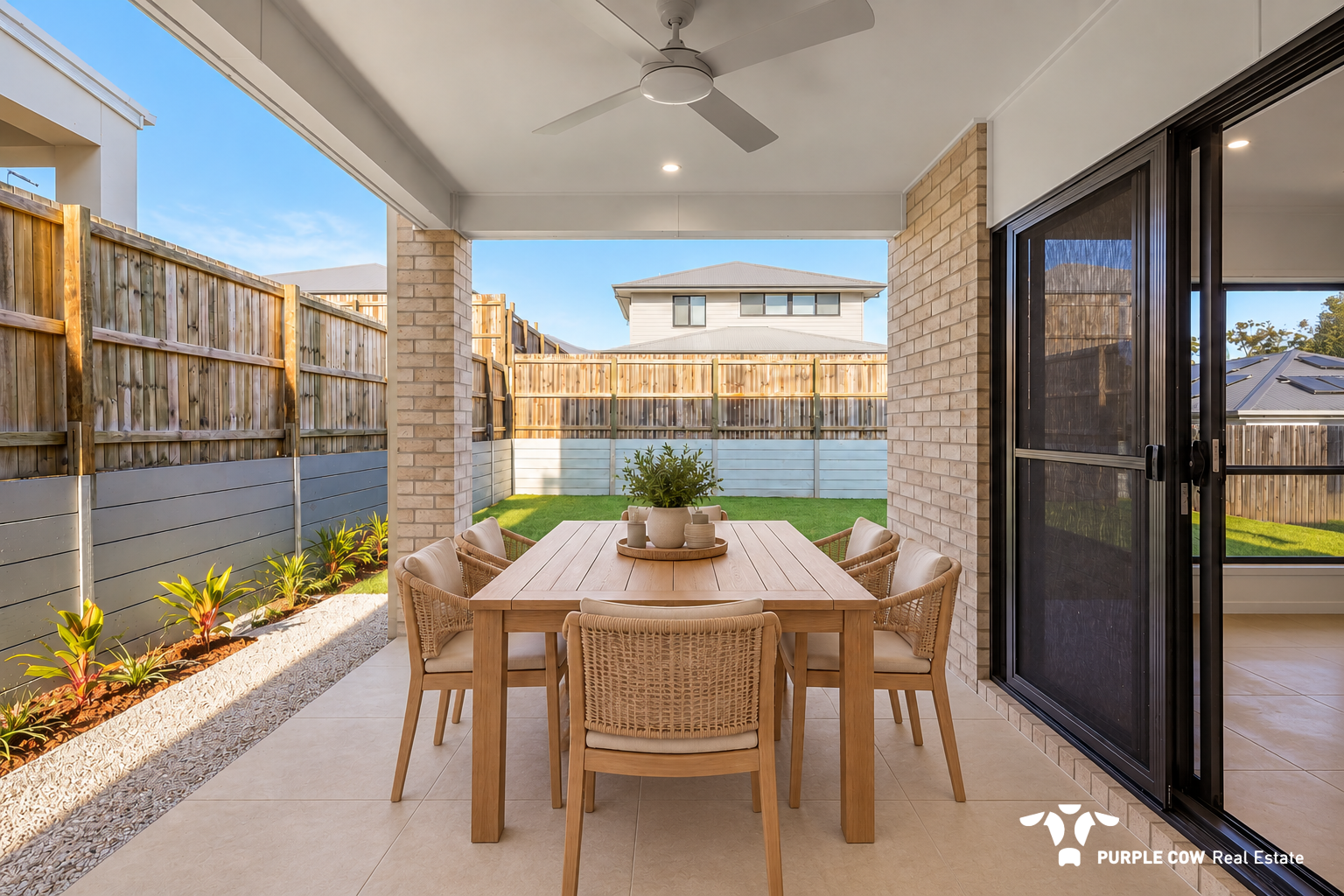 Rental: 11 Copland Place, Spring Mountain, QLD, 4300 photo-9