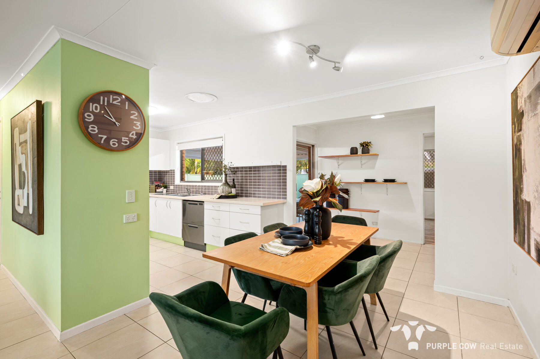 Property: 9 Farrow Street, Daisy Hill, QLD, 4127 photo-5